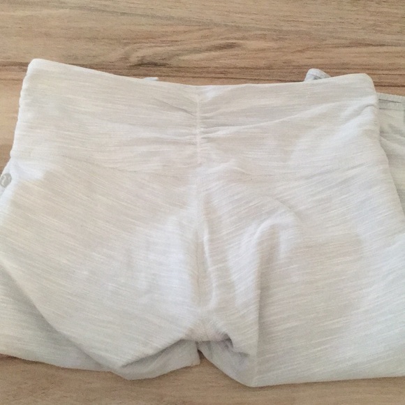 Lululemon Knee length Legging - Picture 3 of 7